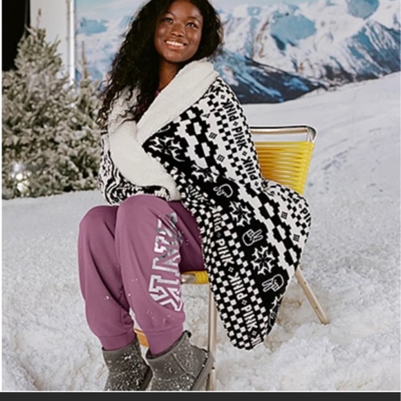 Victoria’s Secret pink Sherpa blanket